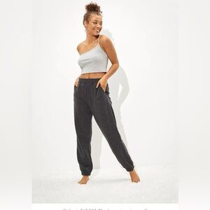 NWT AE Fleece Boyfriend Jogger Sweatpants SIZE OVERSIZE XS
